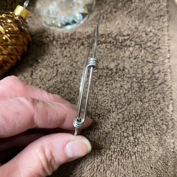 🐝 2/$10 Four classy bracelets - Picture 10 of 11